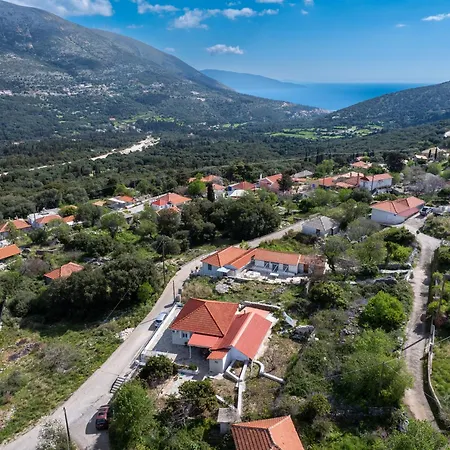 Dellaporta's Вилла *