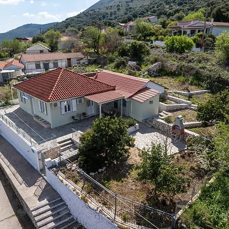 Dellaporta's Villa *